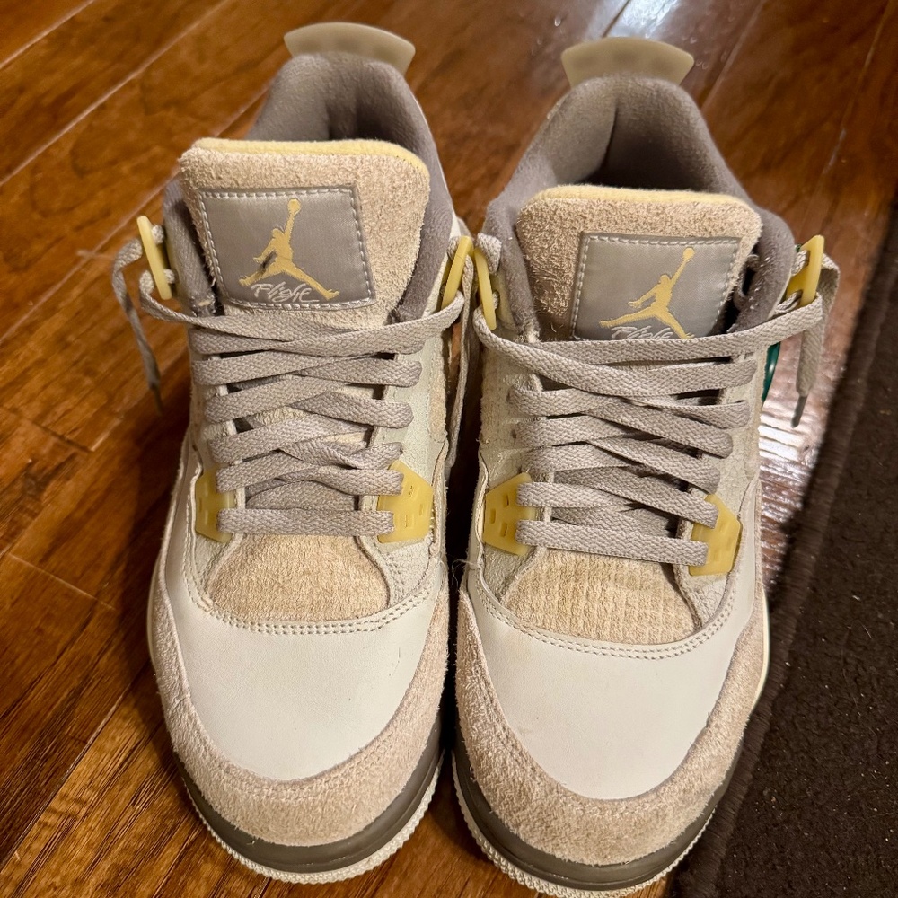 Nike Air Jordan 4 Retro SE (GS)- Like New